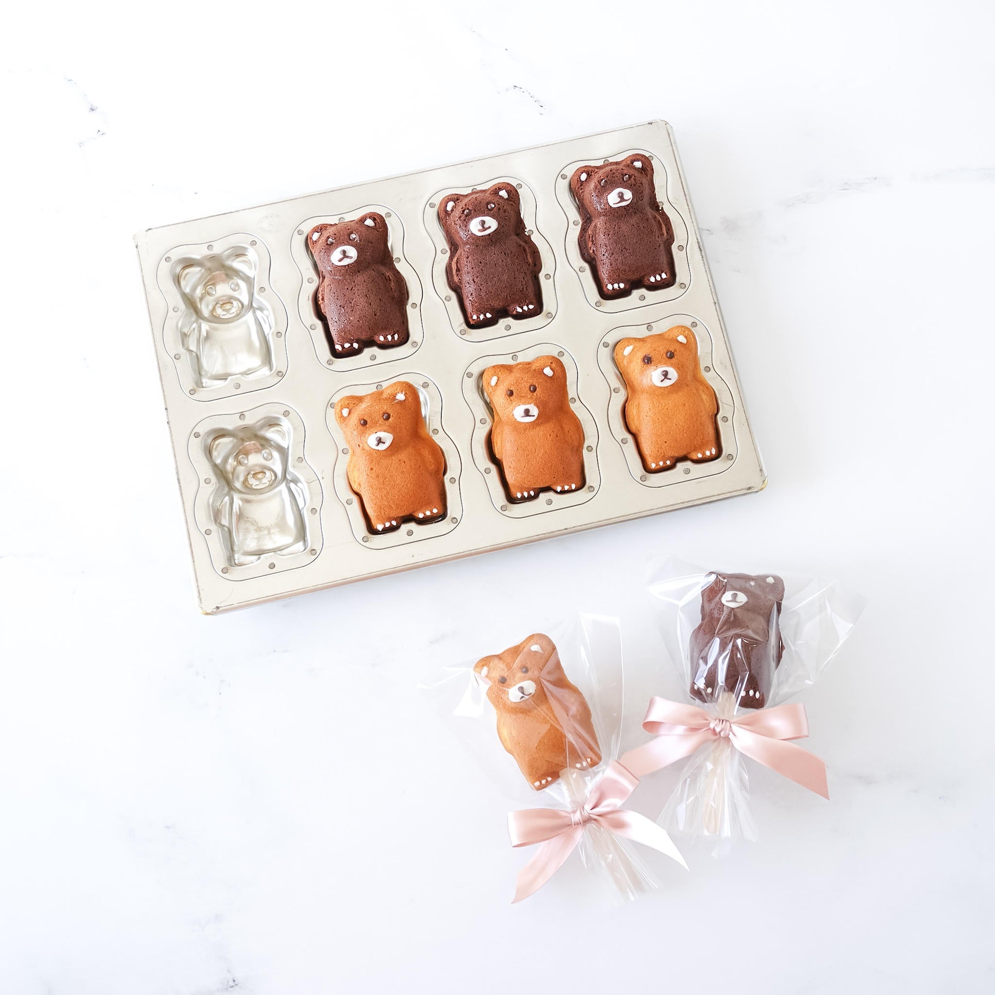 Matsunaga Japan Bear Shaped 8 Cavity Silicone Coated Madeleine Pan