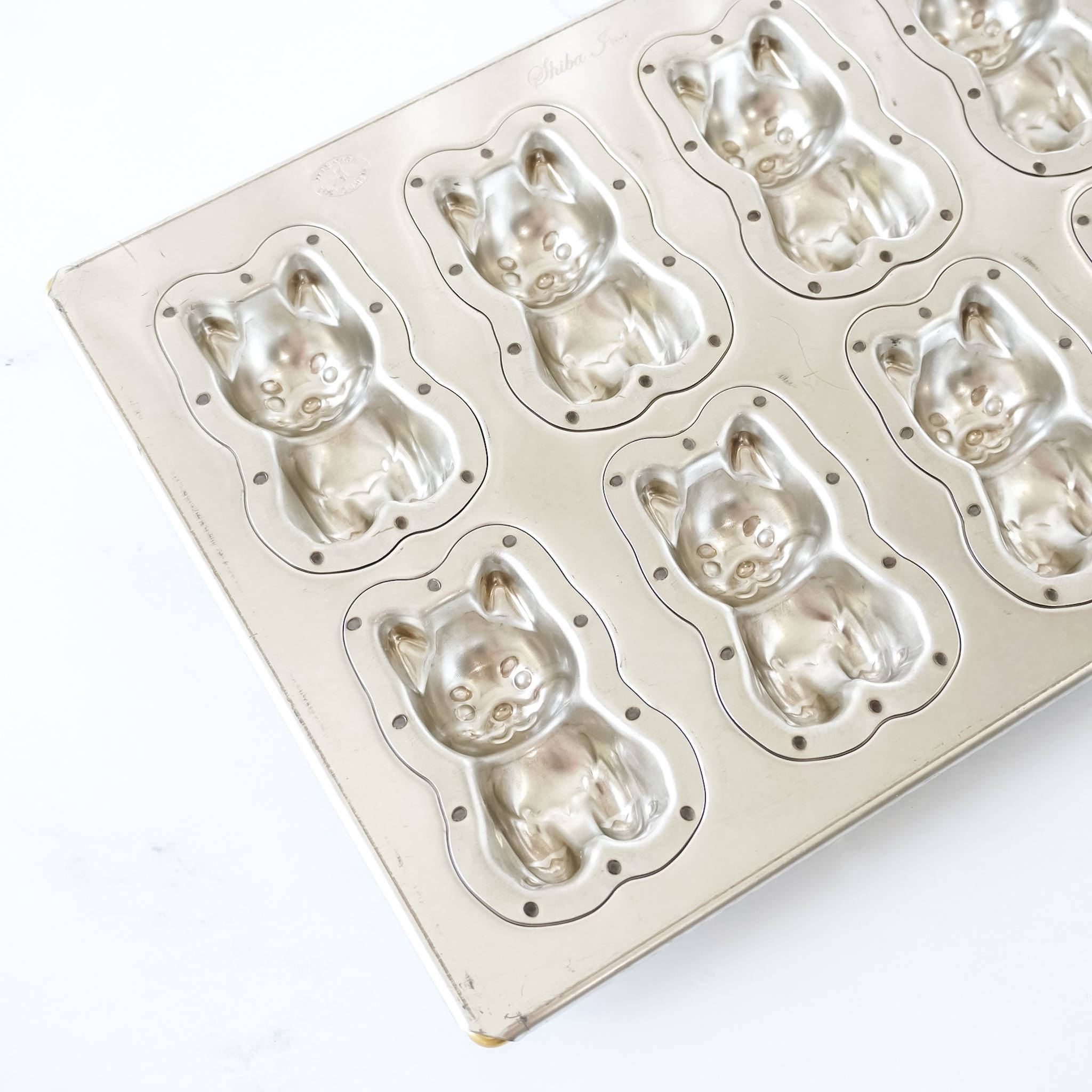 Matsunaga Japan Silicone Coated Shiba Inu Dog Madeleine Baking Pan