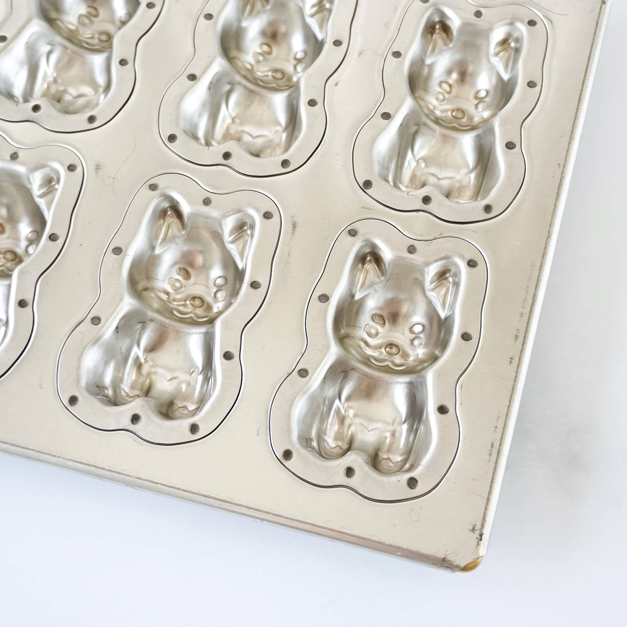 Matsunaga Japan Silicone Coated Shiba Inu Dog Madeleine Baking Pan