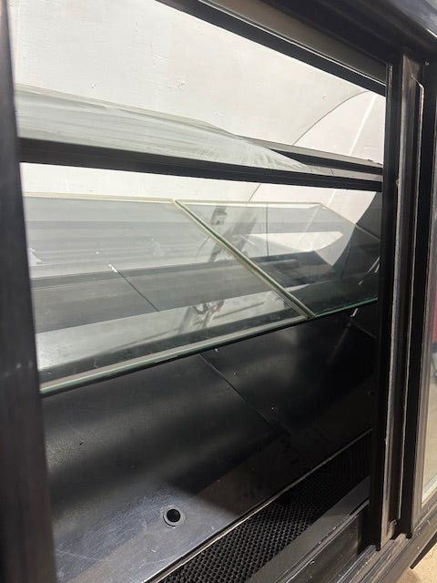 Structural Concepts MP48R Lighted Curved Glass Refrigerated Bakery Display Case