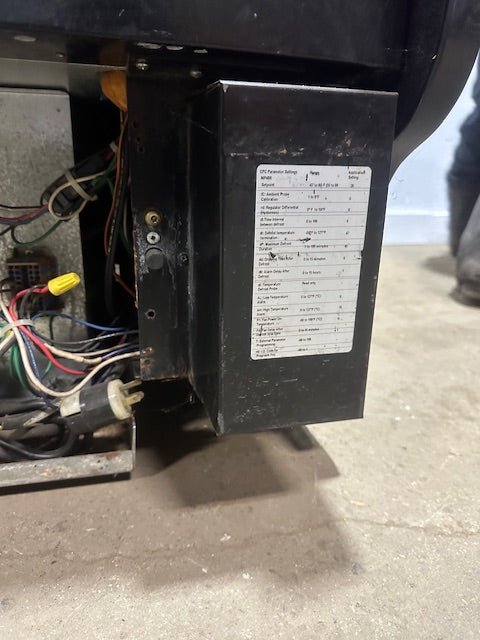 Structural Concepts MP48R Lighted Curved Glass Refrigerated Bakery Display Case