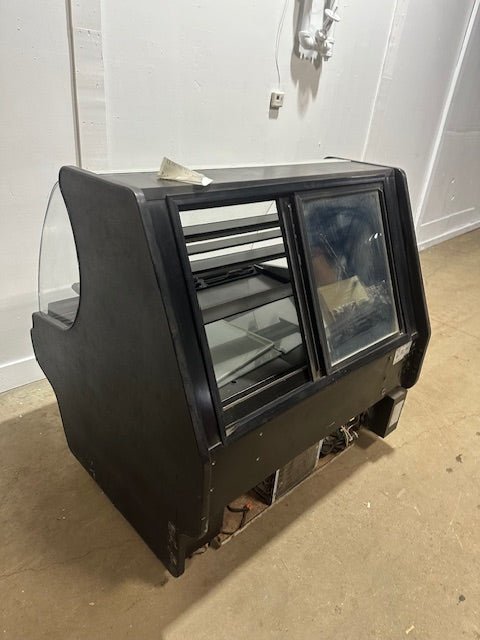 Structural Concepts MP48R Lighted Curved Glass Refrigerated Bakery Display Case