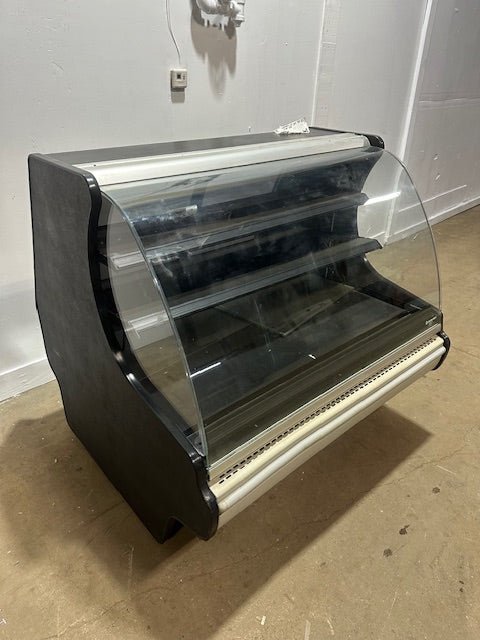 Structural Concepts MP48R Lighted Curved Glass Refrigerated Bakery Display Case