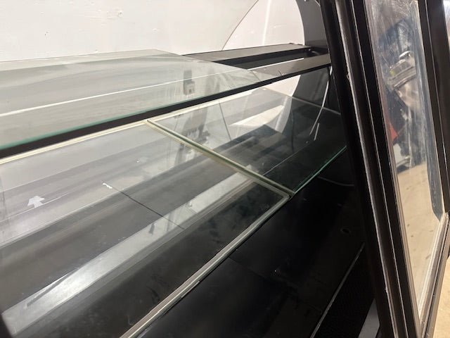 Structural Concepts MP48R Lighted Curved Glass Refrigerated Bakery Display Case