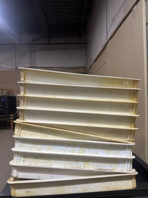 Winco PL-3 Stackable Pizza Dough Proofing Pans Lot of 20