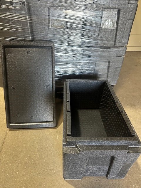 Heavy Duty Poly Foam Delivery Totes with Lids 30 Pack Black