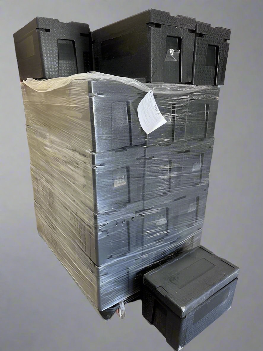 Heavy Duty Poly Foam Delivery Totes with Lids 30 Pack Black