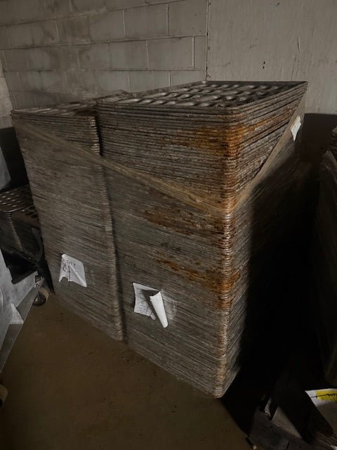 Chicago Metallic Commercial 32-Mold Hot Dog Bun Baking Pans