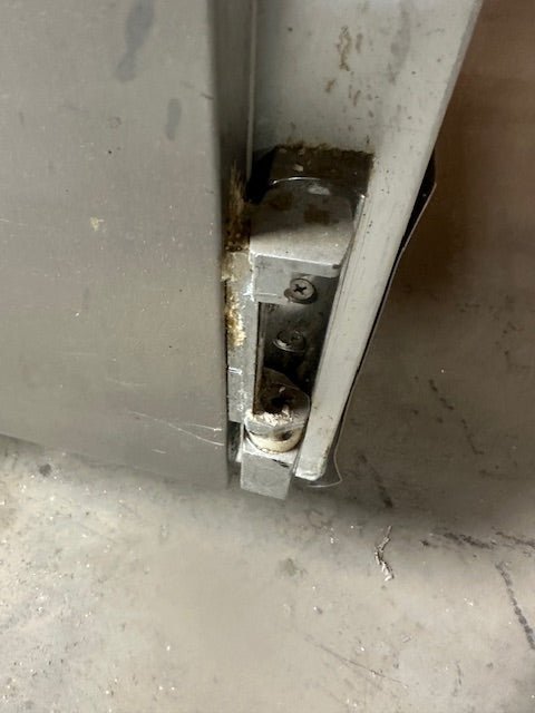 Traulsen G31011 Three Door Commercial Reach-In Refrigerator Cooler Special