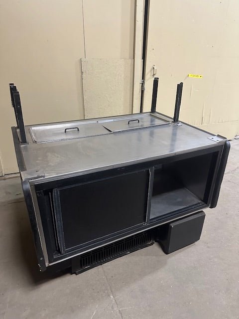 Structural Concepts Q2447 B Refrigerated Lighted Display Commercial Merchandiser