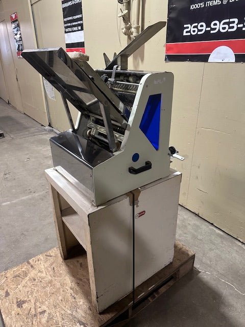 Omcan HL-52006 Commercial Bread Slicer with Floor Stand and Accessories
