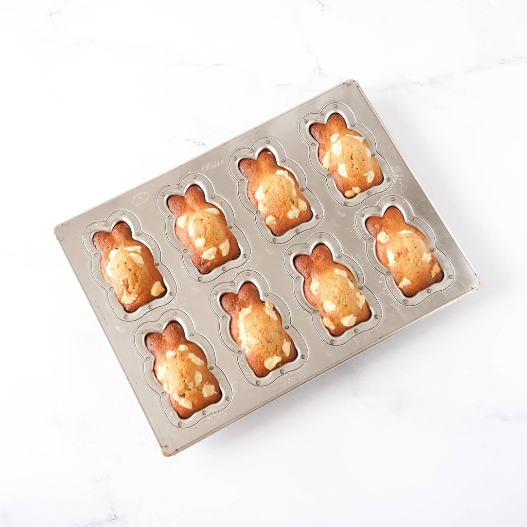 Matsunaga Japan Silicone Coated 8-Cavity Bunny Madeleine Baking Pan