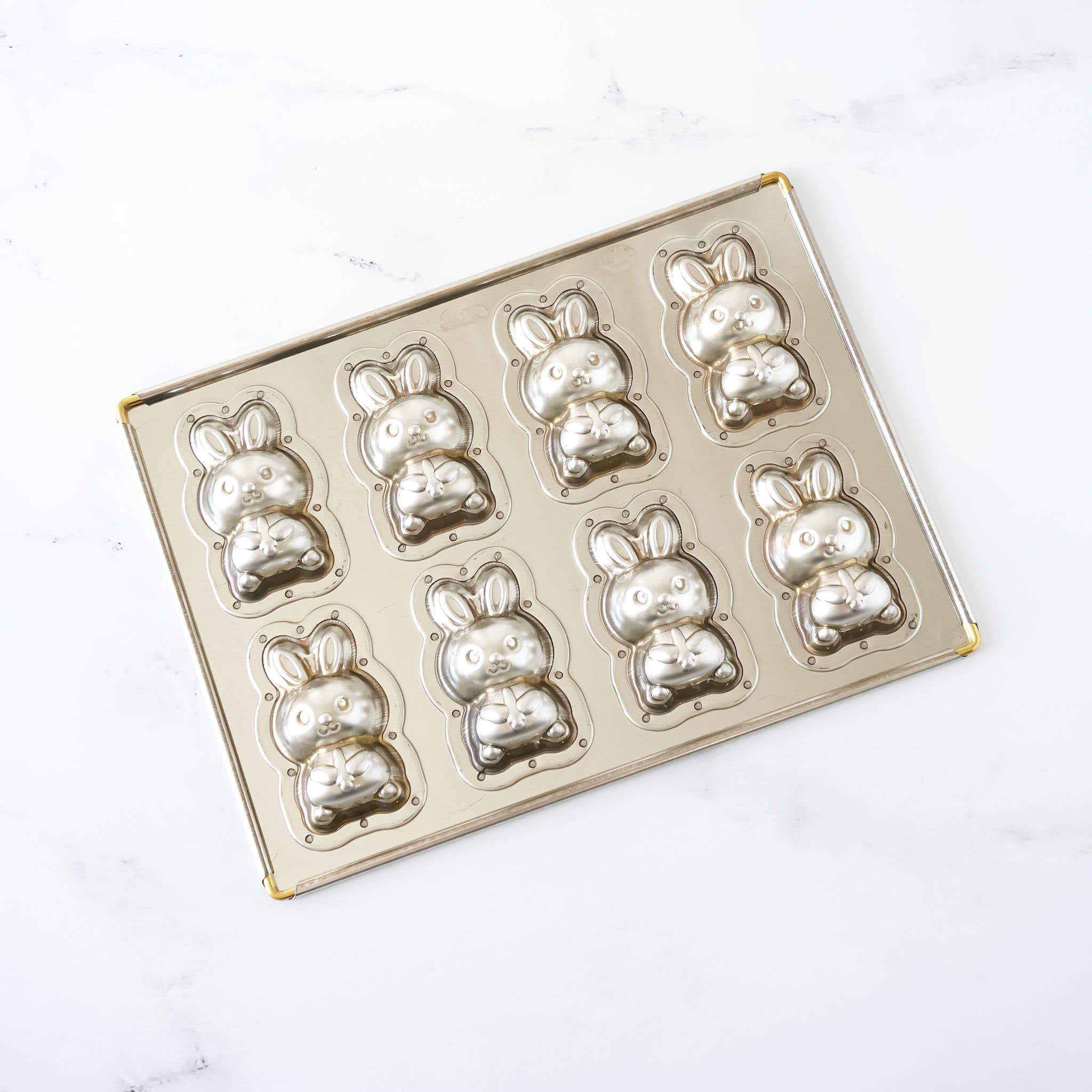 Matsunaga Japan Silicone Coated 8-Cavity Bunny Madeleine Baking Pan