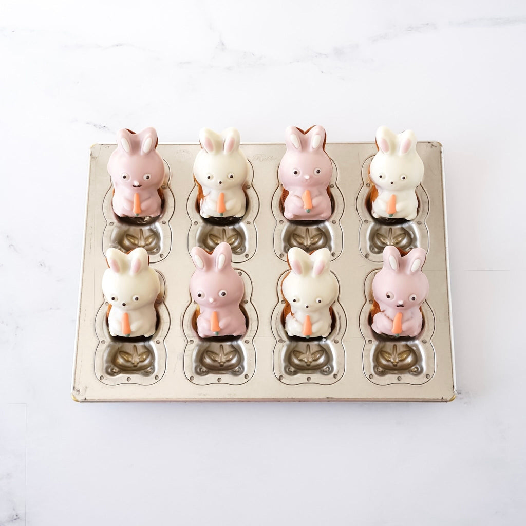 Matsunaga Japan Silicone Coated 8-Cavity Bunny Madeleine Baking Pan