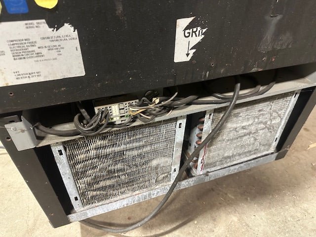 Structural Concepts SB 2770 Dual Zone Lighted Refrigerated Display Merchandiser Case